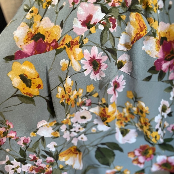 Worn once! womens IZ BYER sage green floral XS fit and flare work wear wedding - Picture 4 of 7